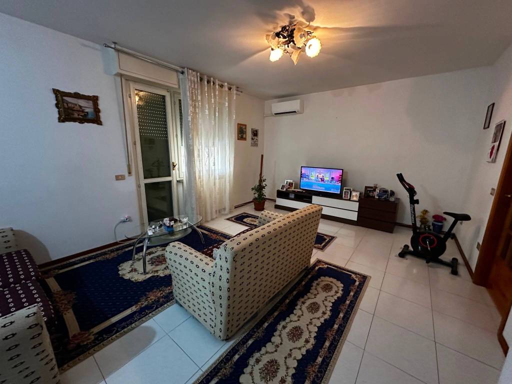casa indipendente in vendita a Colli al Metauro in zona Calcinelli