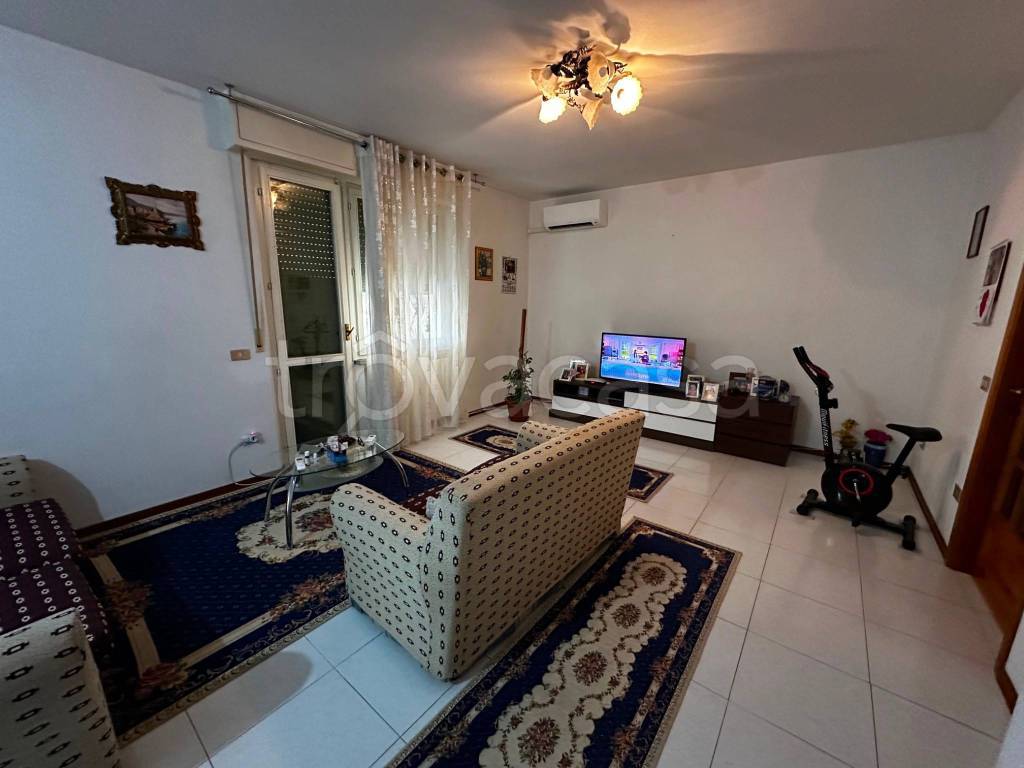 casa indipendente in vendita a Colli al Metauro in zona Calcinelli