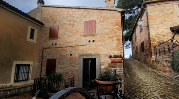 casa indipendente in vendita a Colli al Metauro