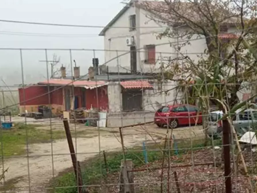 casa indipendente in vendita a Colli al Metauro