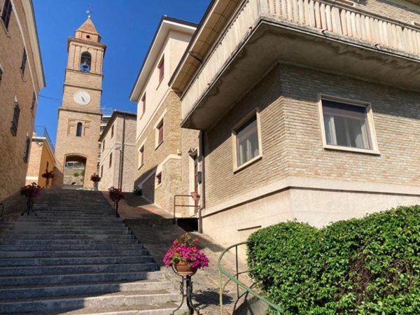 appartamento in vendita a Colli al Metauro in zona Montemaggiore al Metauro