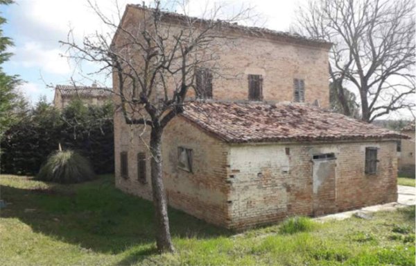 casa indipendente in vendita a Colli al Metauro