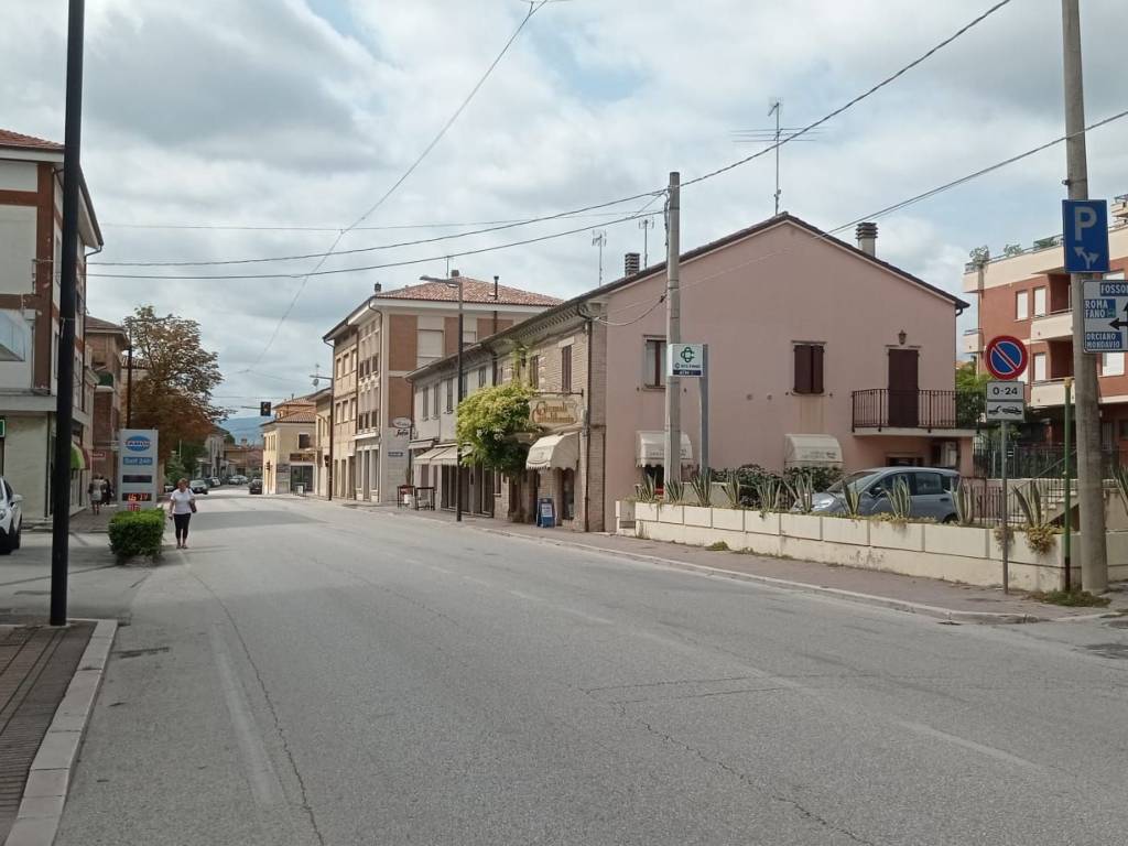 negozio in vendita a Colli al Metauro in zona Calcinelli