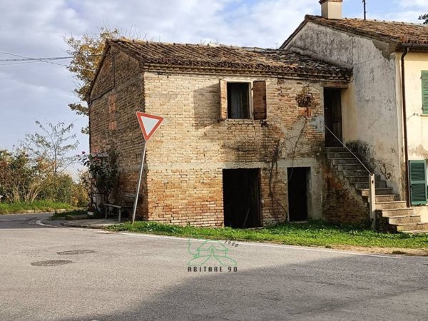 casa semindipendente in vendita a Colli al Metauro in zona Saltara