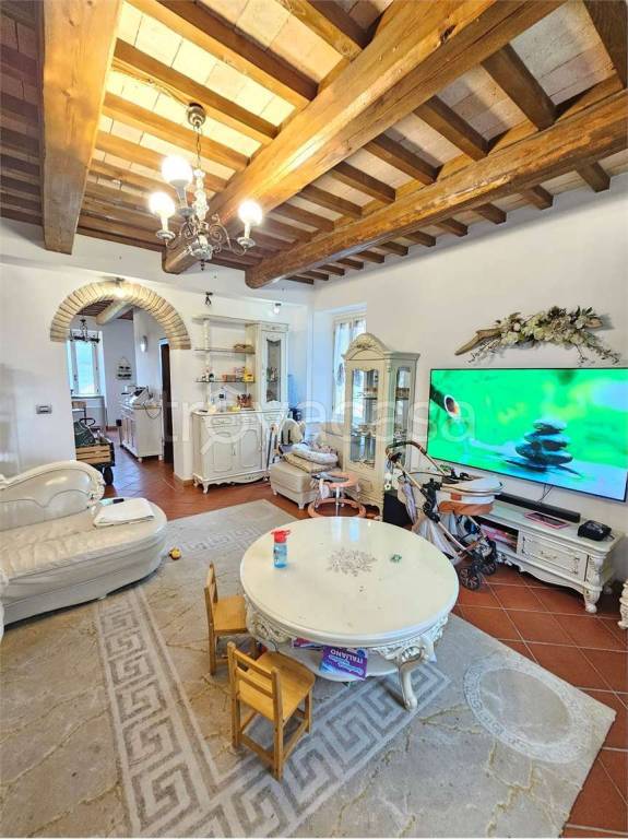 appartamento in vendita a Colli al Metauro in zona Serrungarina