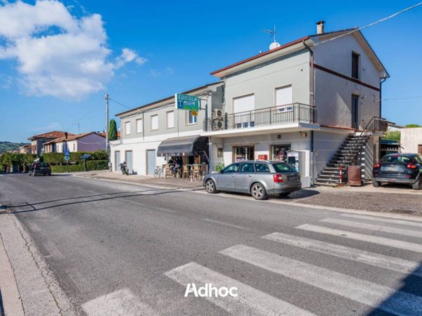 negozio in vendita a Colli al Metauro in zona Calcinelli