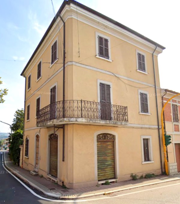 intera palazzina in vendita a Colli al Metauro in zona Calcinelli