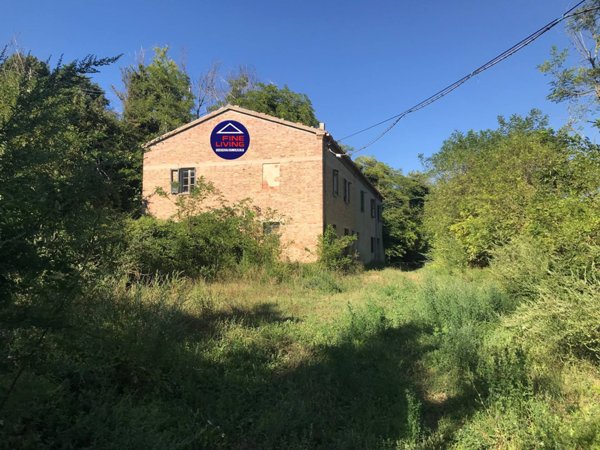 casa indipendente in vendita a Colli al Metauro