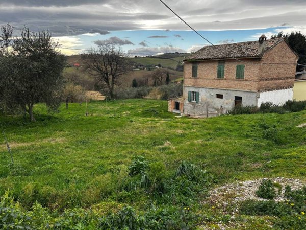 casa indipendente in vendita a Colli al Metauro