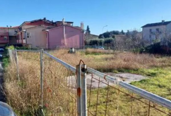 terreno edificabile in vendita a Colli al Metauro in zona Serrungarina