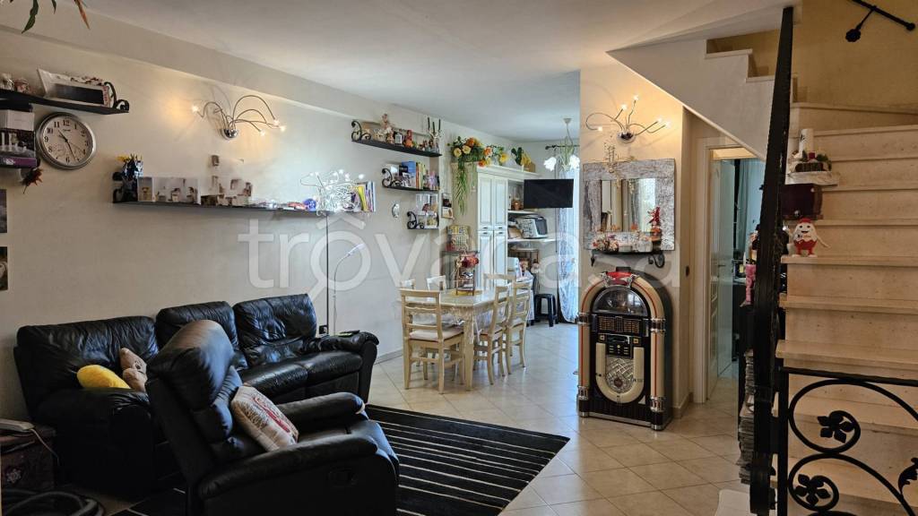 casa indipendente in vendita a Colli al Metauro in zona Villanova