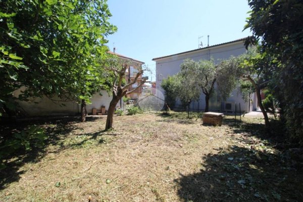 casa indipendente in vendita a Colli al Metauro in zona Calcinelli