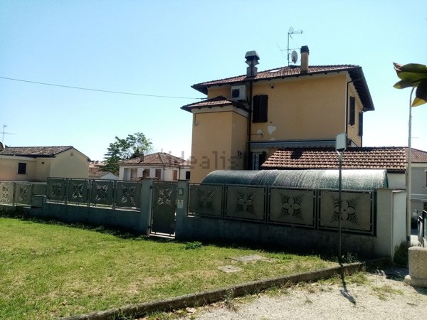 casa indipendente in vendita a Colli al Metauro