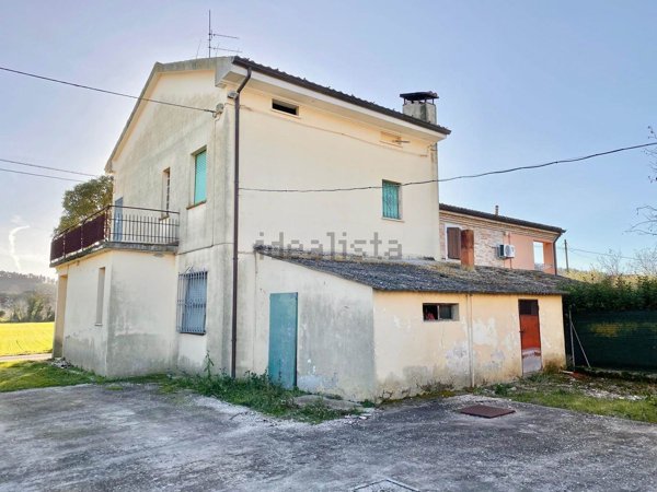 casa indipendente in vendita a Colli al Metauro in zona Tavernelle