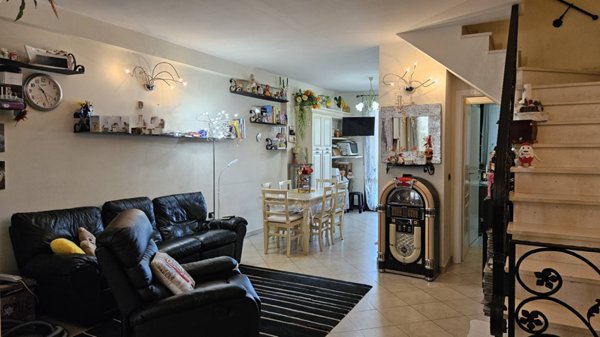 casa indipendente in vendita a Colli al Metauro in zona Villanova