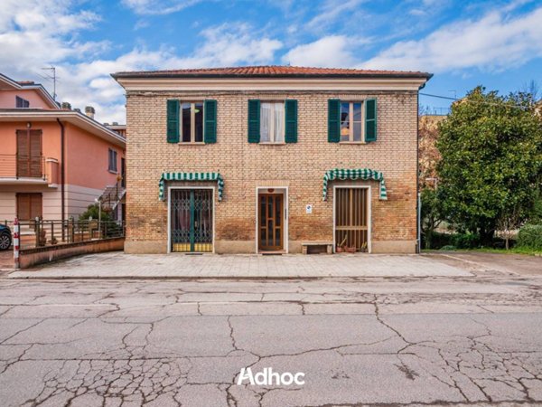 casa indipendente in vendita a Colli al Metauro in zona Calcinelli