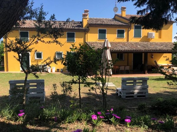 villa in vendita a Colli al Metauro