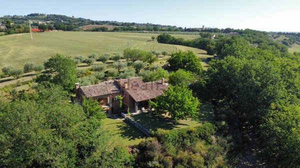 casa indipendente in vendita a Colli al Metauro in zona Tavernelle