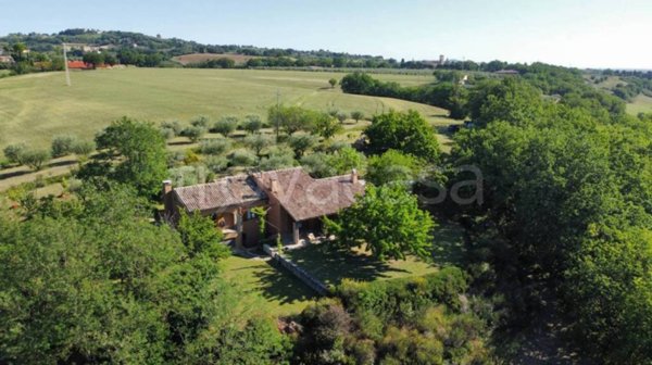casa indipendente in vendita a Colli al Metauro in zona Tavernelle