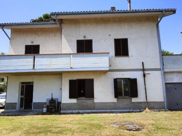 casale in vendita a Colli al Metauro