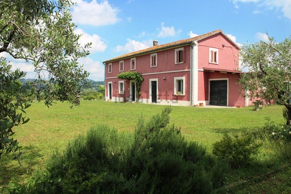 casa indipendente in vendita a Colli al Metauro