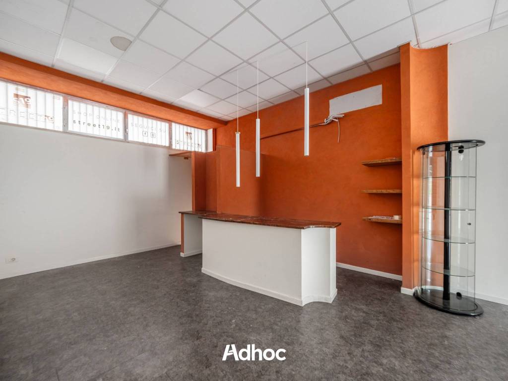 negozio in vendita a Colli al Metauro in zona Calcinelli