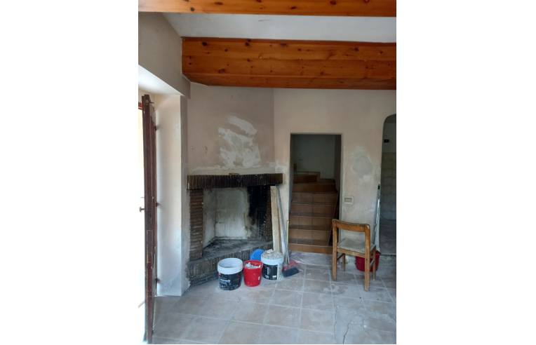 casa indipendente in vendita a Colli al Metauro in zona Serrungarina