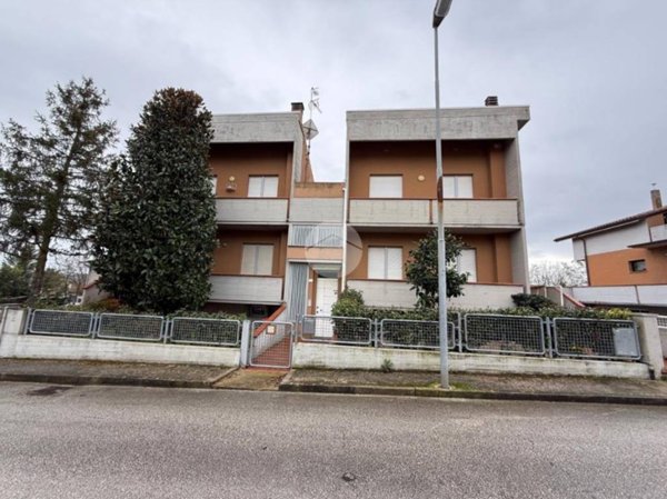 appartamento in vendita a Colli al Metauro in zona Calcinelli