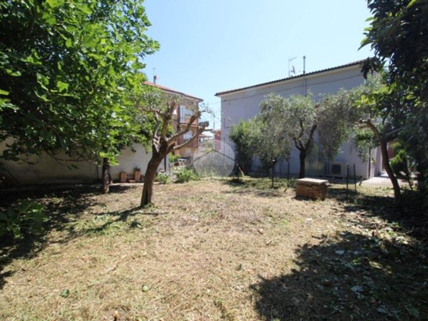 casa indipendente in vendita a Colli al Metauro in zona Calcinelli