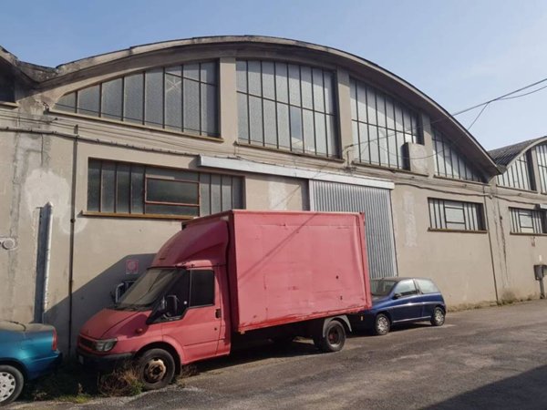 locale commerciale in vendita a Colli al Metauro