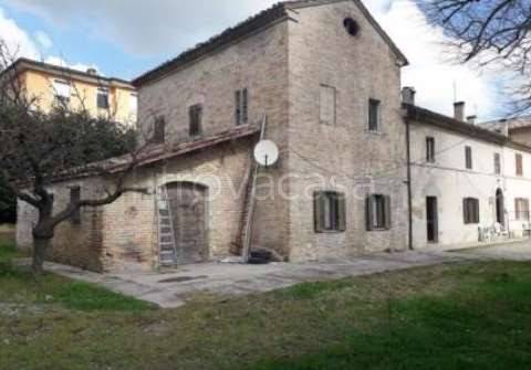 bifamiliare in vendita a Colli al Metauro in zona Calcinelli