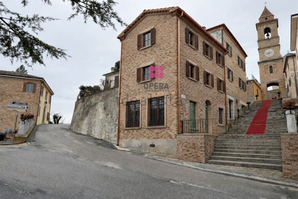 casa indipendente in vendita a Colli al Metauro in zona Villanova