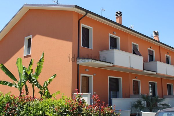 casa indipendente in vendita a Colli al Metauro in zona Villanova