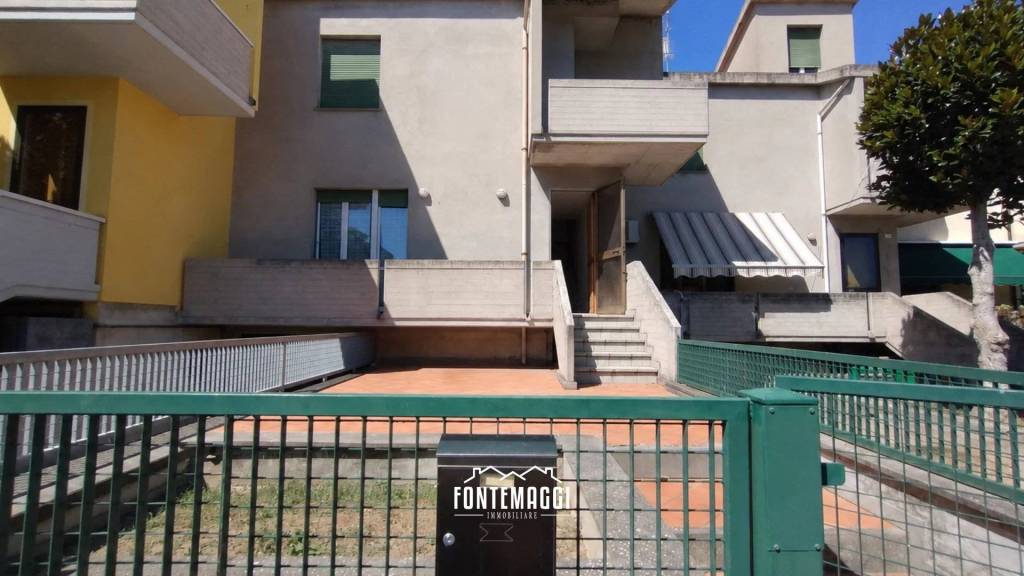 casa indipendente in vendita a Colli al Metauro in zona Calcinelli
