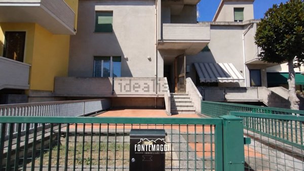 casa indipendente in vendita a Colli al Metauro in zona Calcinelli