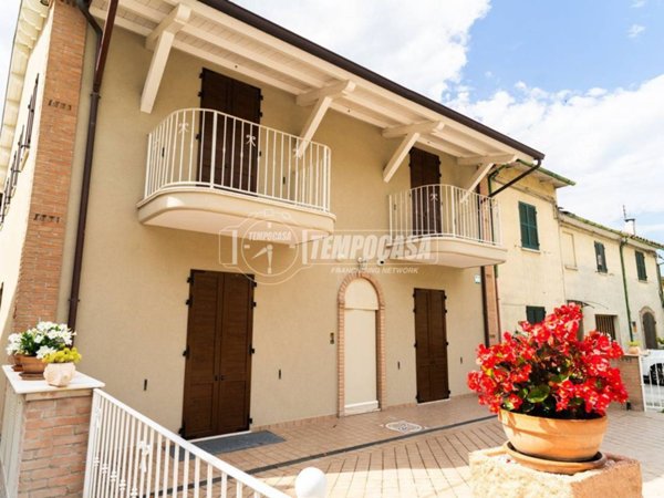 casa indipendente in vendita a Colli al Metauro in zona Tavernelle
