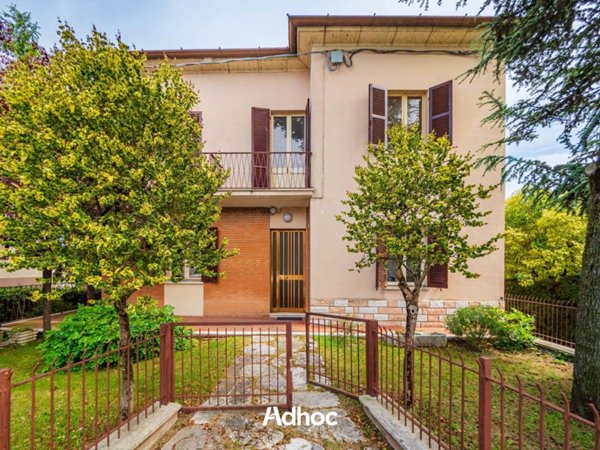 casa indipendente in vendita a Colli al Metauro in zona Calcinelli