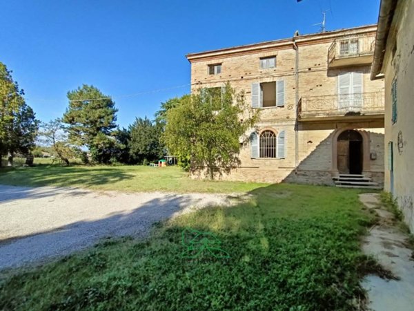 casa indipendente in vendita a Colli al Metauro in zona San Liberio