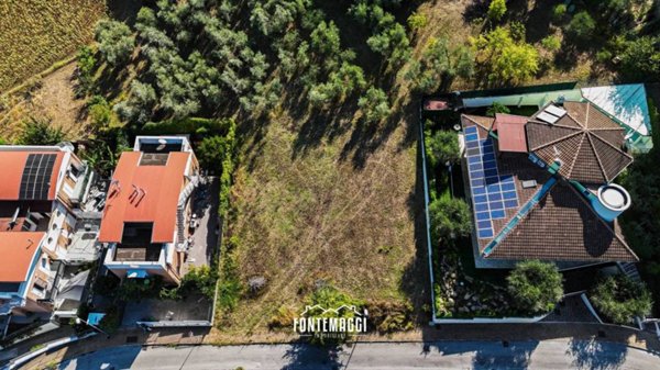 terreno in vendita a Colli al Metauro