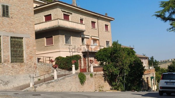 appartamento in vendita a Colli al Metauro in zona Montemaggiore al Metauro