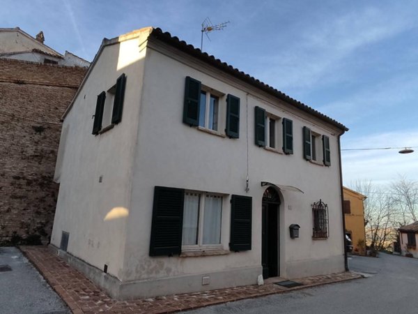 casa indipendente in vendita a Terre Roveresche in zona Barchi