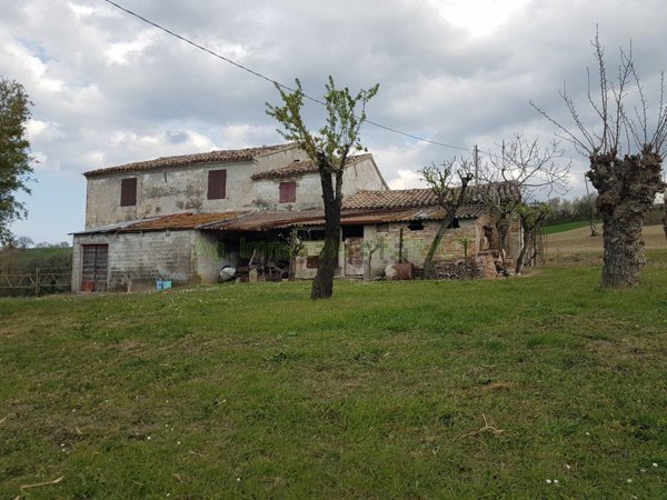 terreno edificabile in vendita a Terre Roveresche in zona Cerbara