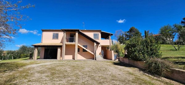 appartamento in vendita a Terre Roveresche
