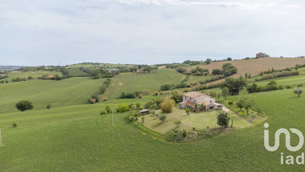 casa indipendente in vendita a Terre Roveresche