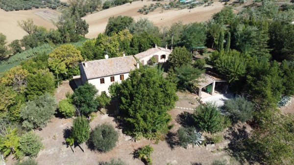 casa indipendente in vendita a Terre Roveresche