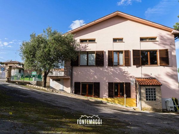 casa indipendente in vendita a Terre Roveresche