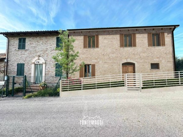 casa indipendente in vendita a Terre Roveresche in zona Piagge