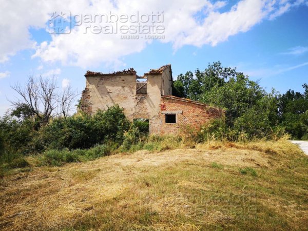 casale in vendita a Terre Roveresche