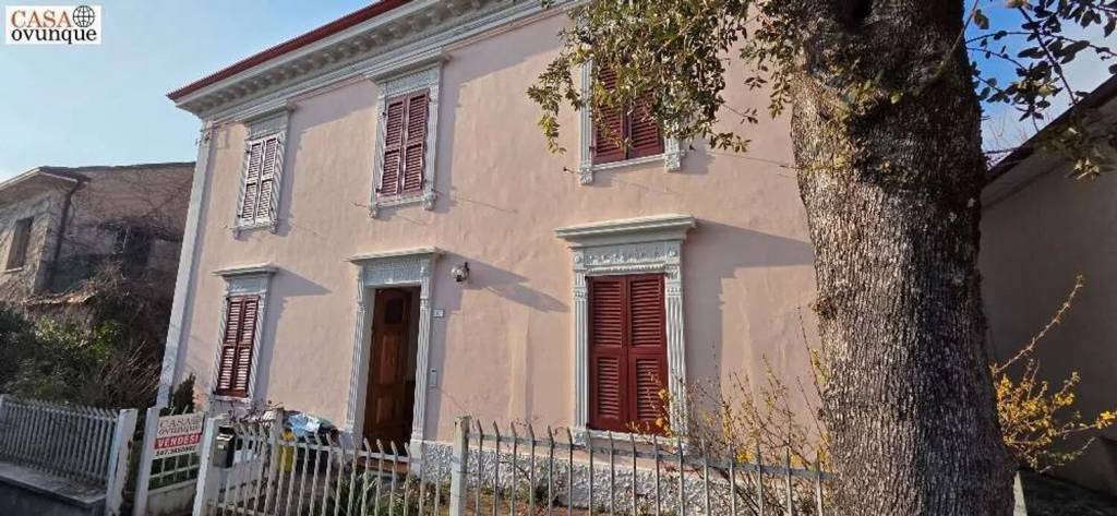 casa indipendente in vendita a Terre Roveresche