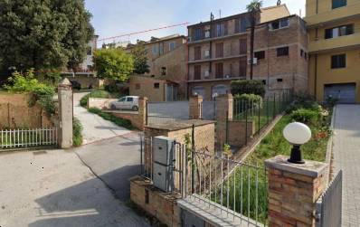ufficio in vendita a Terre Roveresche